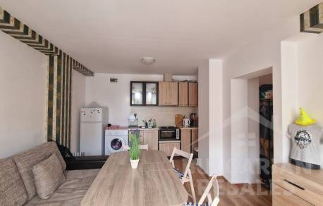One-bedroom apartment with a pool view in Sunny Beach - Photo 4