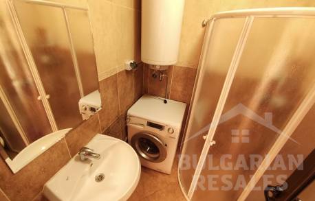 Просторно студио на пешеходно разстояние от плажа - Снимка 9