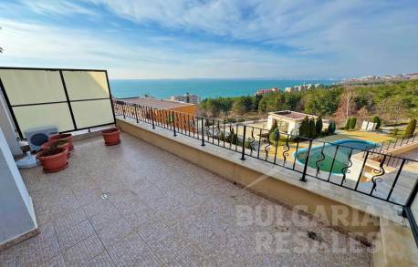 Krásny s veľkou panoramatickou terasou! - Фото1