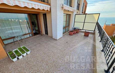 Krásny s veľkou panoramatickou terasou! - Фото2