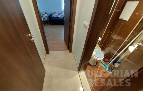 Супер цена! Студио в затворен комплекс с плувен басейн - Снимка 8