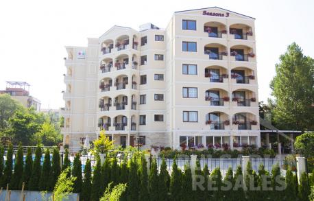 Слънчев апартамент на пешеходно разстояние от центъра - Снимка 1