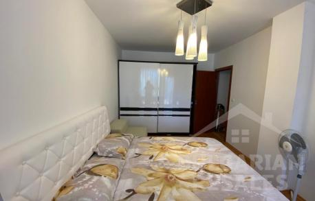 Добър апартамент недалеч от морето в Свети Влас - Снимка 8