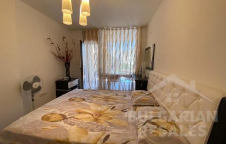 Добър апартамент недалеч от морето в Свети Влас - Снимка 10