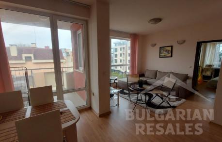 Property in a quiet family complex - Photo 2