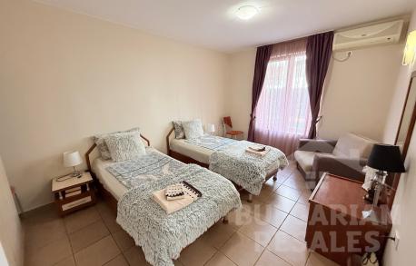 Комфортен апартамент за живот и почивка - Снимка 7