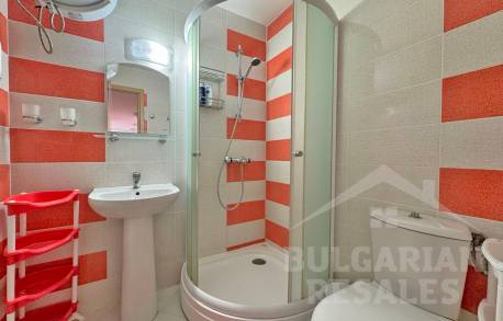 Просторные апартаменты с двумя спальнями в 