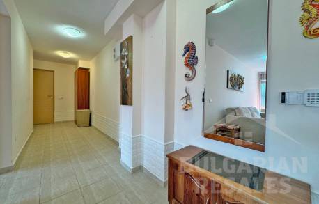 Просторные апартаменты с двумя спальнями в 