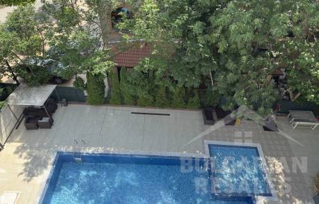 Na predaj zrekonštruované štúdio v letovisku Sunny Beach s výhľadom na bazén - Фото8