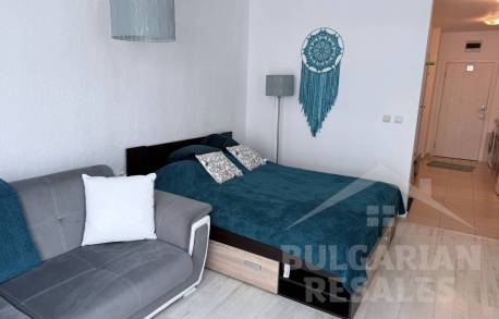 Na predaj zrekonštruované štúdio v letovisku Sunny Beach s výhľadom na bazén - Фото5