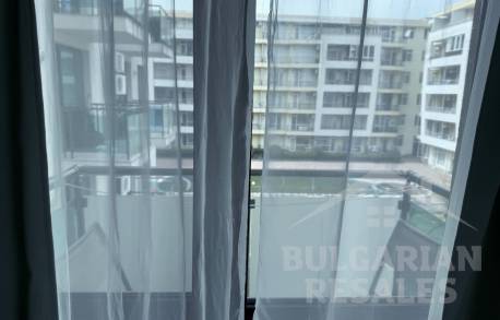 Na predaj zrekonštruované štúdio v letovisku Sunny Beach s výhľadom na bazén - Фото9