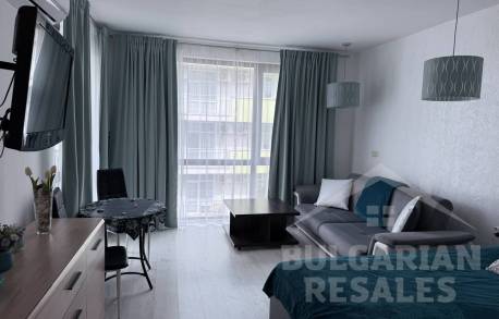 Na predaj zrekonštruované štúdio v letovisku Sunny Beach s výhľadom na bazén - Фото2