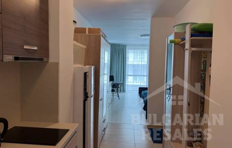 Na predaj zrekonštruované štúdio v letovisku Sunny Beach s výhľadom na bazén - Фото6