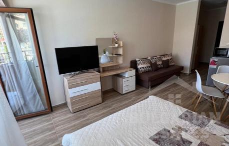 Nice apartment in a complex on the first line - Photo 3