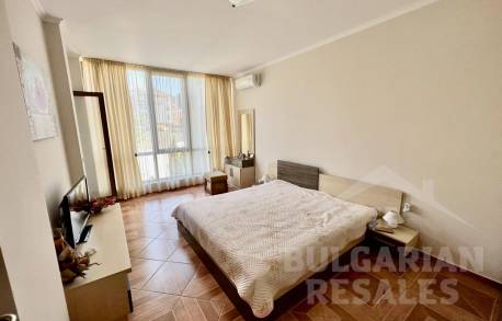 First line and pool view! Apartment in “Sun Wave” - Photo 9