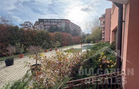 Newly renovated apartment with pool view, Sunny Beach resort - Photo 13