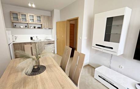 Newly renovated apartment with pool view, Sunny Beach resort - Photo 7