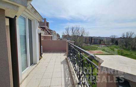 2-Bedroom Apartment in the “Izida Palace” Complex with Luxury Amenities - Photo 11