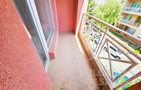 Апартамент с една спалня в тих район на курорта - Снимка 8