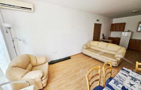 Апартамент с една спалня в тих район на курорта - Снимка 7