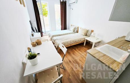 Studio with furniture and direct access to the swimming pool - Photo 1