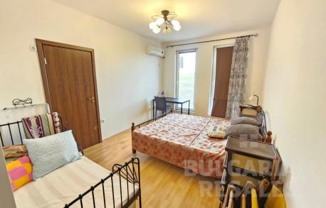 Апартамент с две бани и подово отопление - Снимка 9