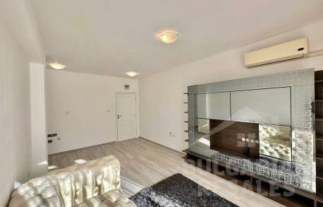 Квартира в тихом районе с ремонтом и частично мебелью - Фото3