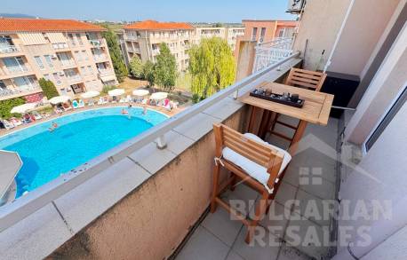 Two bedrooms, new furniture, pool view - Photo 12