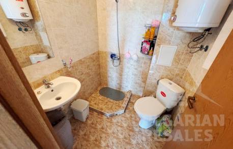 Two bedrooms, new furniture, pool view - Photo 13