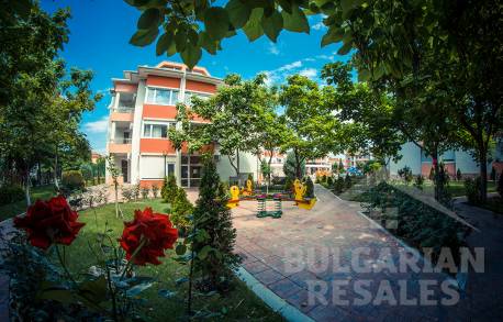 Byt s dobrou opravou v uzavretom komplexe - Фото13