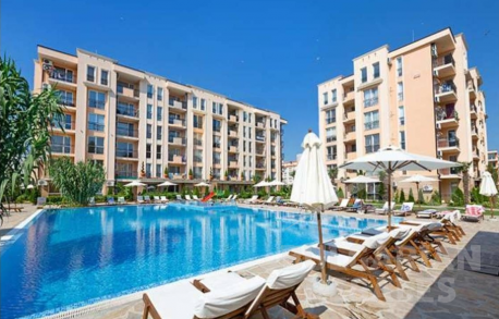 Modern and comfortable apartment with pool view - Photo 14