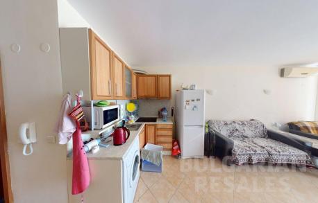 Изглед към басейна! Апартамент в комплекс „Sunset Beach 2“ - Снимка 3