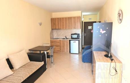 Štúdio s výhľadom na bazén v modernom komplexe - Фото4