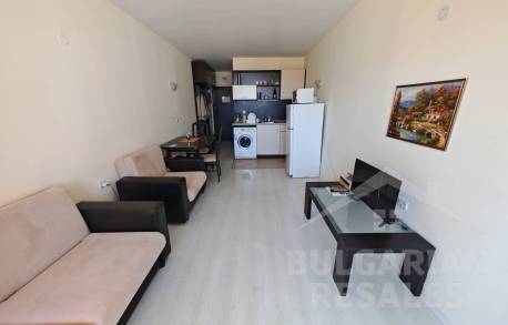 Affordable studio with pool view in Sunny Beach - Photo 6