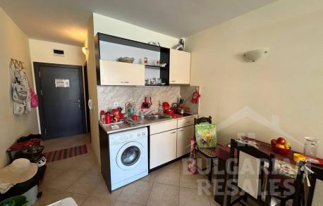 Niedroga kawalerka z widokiem na basen w Słonecznym Brzegu - Фото9