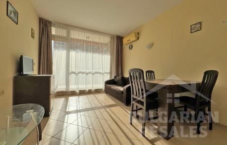 Inexpensive flat overlooking the pool - Photo 4