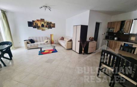 Niedroga kawalerka w kompleksie z basenami i rozległym terenem - Фото2