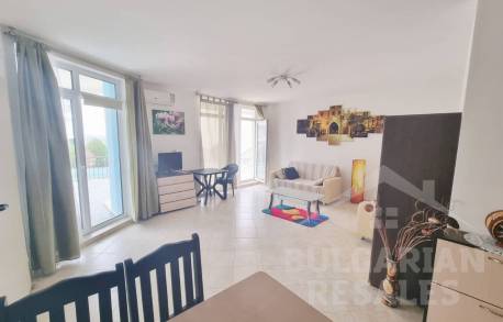 Niedroga kawalerka w kompleksie z basenami i rozległym terenem - Фото6