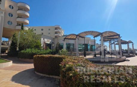 Nehnuteľnosť v prestížnom komplexe priamo na pláži - Фото10