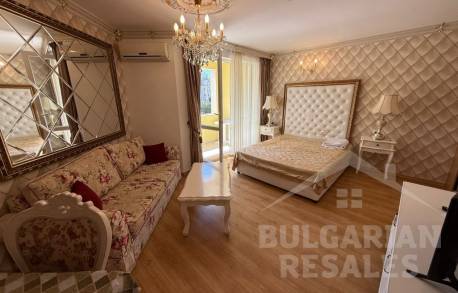 Skvelé štúdio s výhľadom na bazén v luxusnom komplexe „Sweet Homes 3“ - Фото1