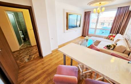 Прекрасен апартамент с огромна тераса - Снимка 3