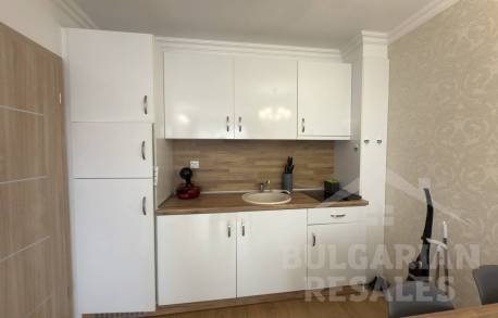 Live comfortably in your own stylish apartment - Photo 8