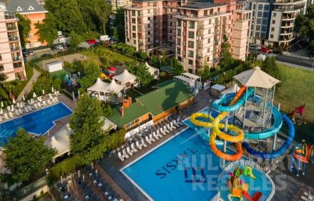 Двуетажен апартамент, 3 стаи, изглед към басейна, комплекс „Tarsis“ - Снимка 13