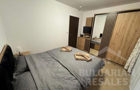 Апартамент с личен двор и изглед към басейна - Снимка 9