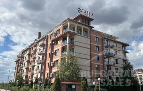 Уютный апартамент с 2 спальнями в престижном комплексе 