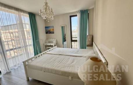 Ładny, jasny apartament z widokiem na basen - Фото8