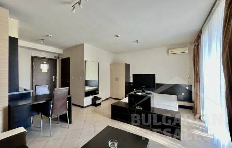 Priestranné štúdio v prestížnom komplexe s aquaparkom „Tarsis 1“ - Фото7