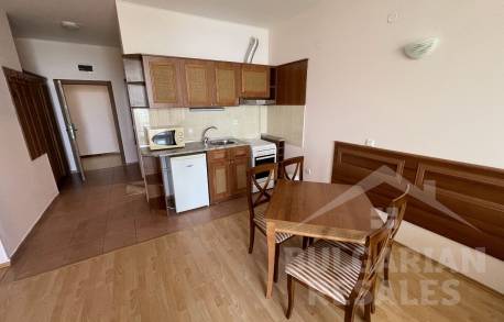 Апартамент с престижно местоположение и прекрасна гледка - Снимка 4