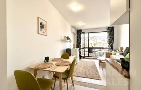 Moderné štúdio s výhľadom na bazén, komplex „U-Dacha“ - Фото5