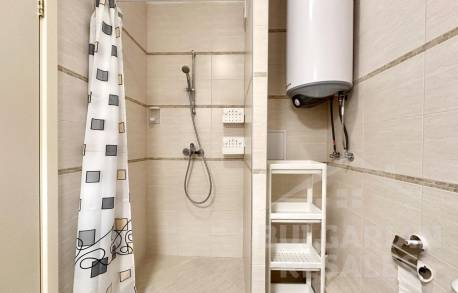 Moderné štúdio s výhľadom na bazén, komplex „U-Dacha“ - Фото9